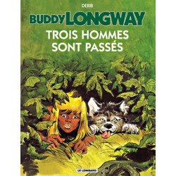 TROIS HOMMES SONT PASSES