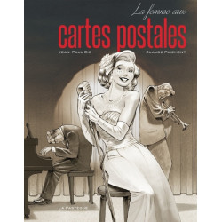 La femme aux cartes postales